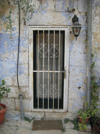 Tours in Jerusalem withe Yishay Shavit - Doors and windows - Musrara