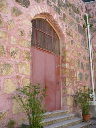 Tours in Jerusalem withe Yishay Shavit - Doors and windows - The Church of visitation in Ein Carem